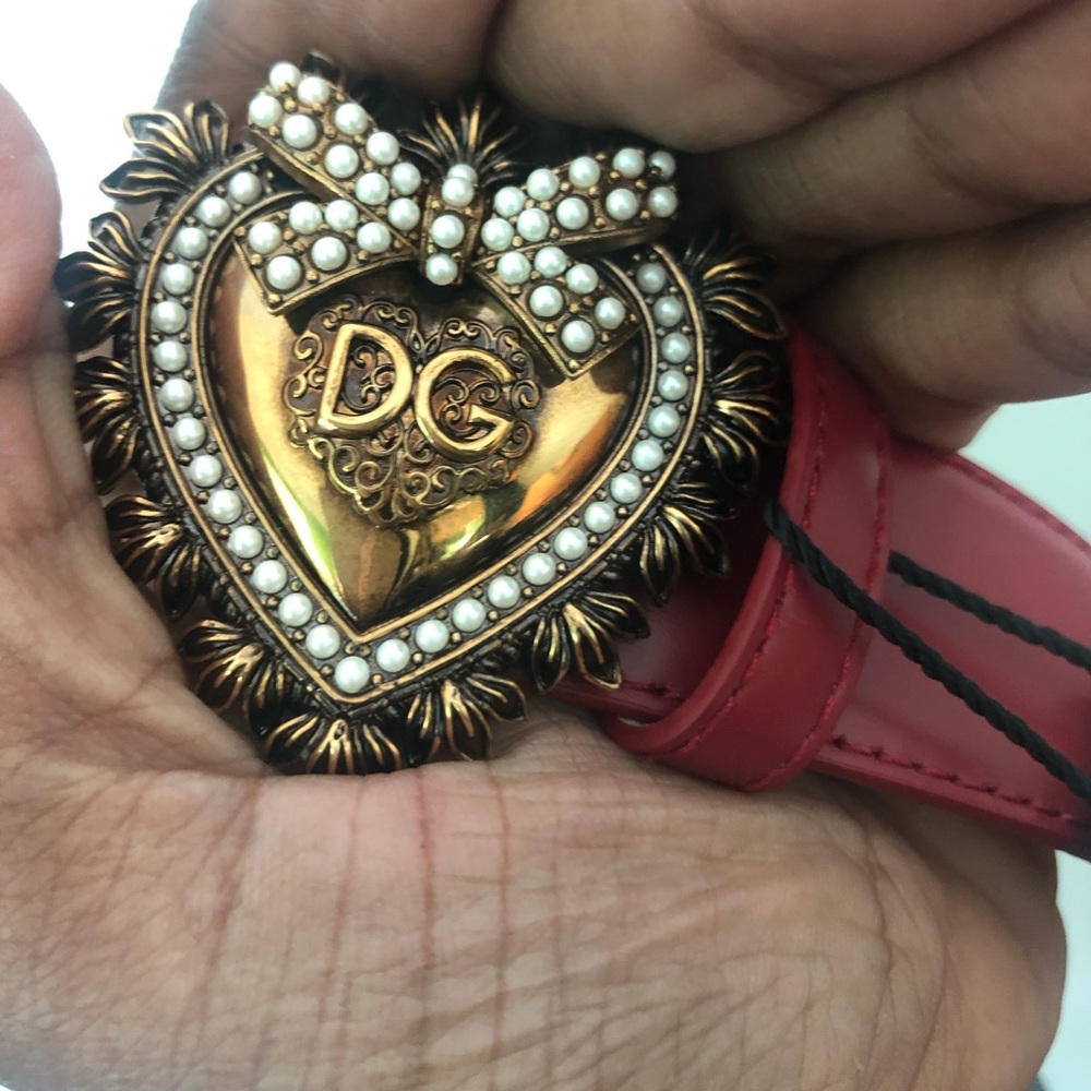 Dolce and gabbana women’s belt size 95